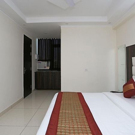 Oyo 9147 Hotel Aerostay New Delhi Exterior foto