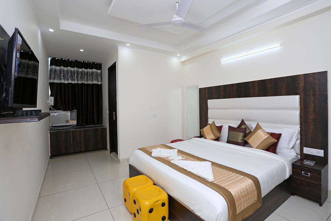 Oyo 9147 Hotel Aerostay New Delhi Exterior foto