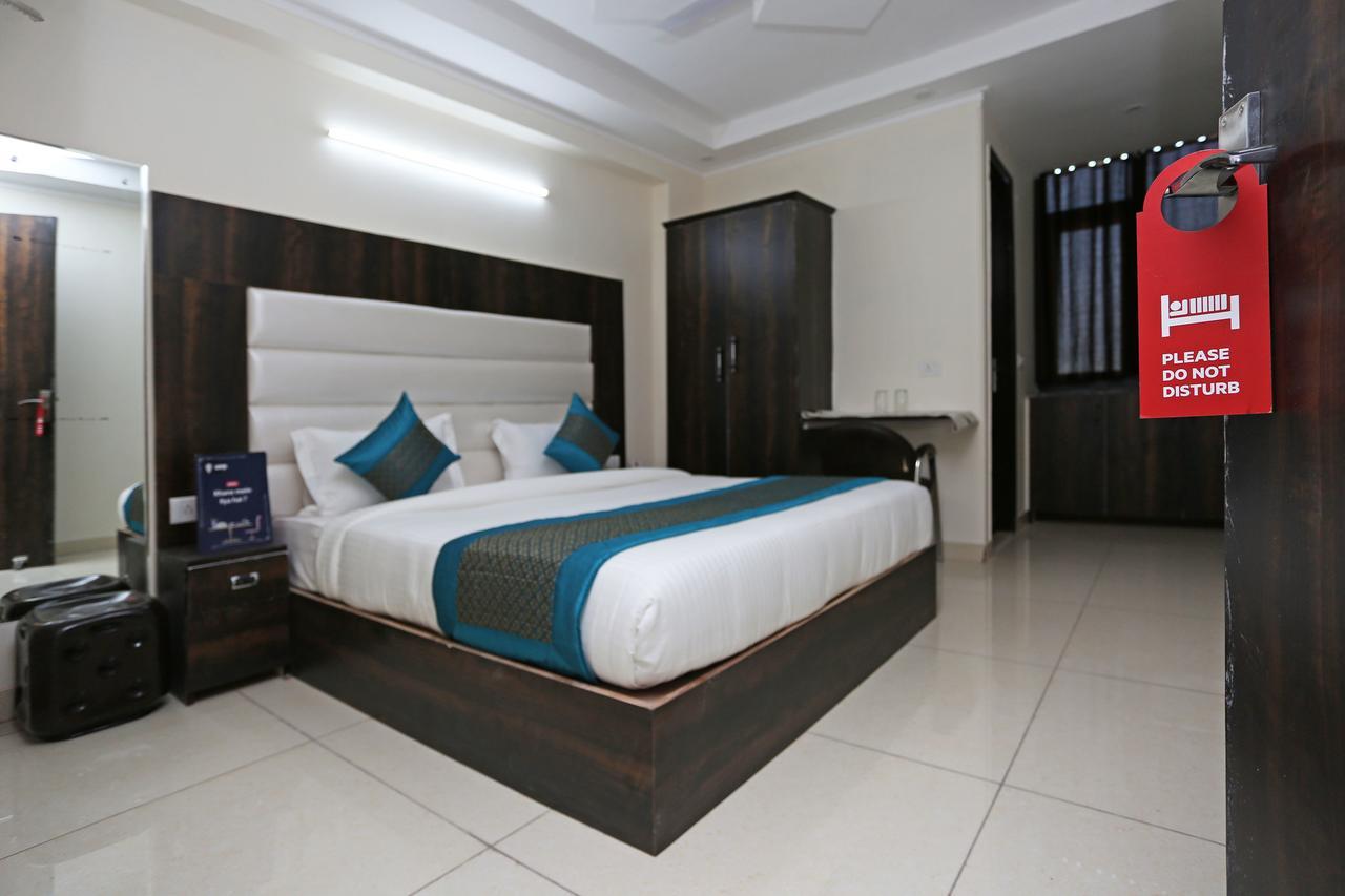 Oyo 9147 Hotel Aerostay New Delhi Exterior foto